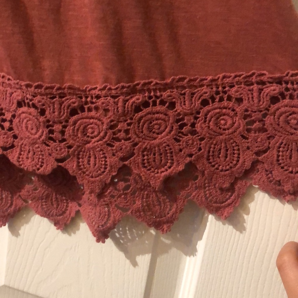 Sleeveless Tunic Top - Picture 2 of 3